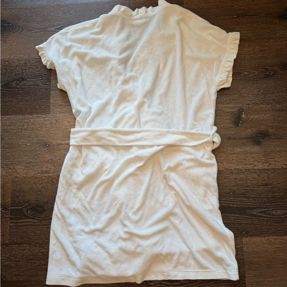 White Ruffled Short Sleeve Robe - Picture 2 of 3